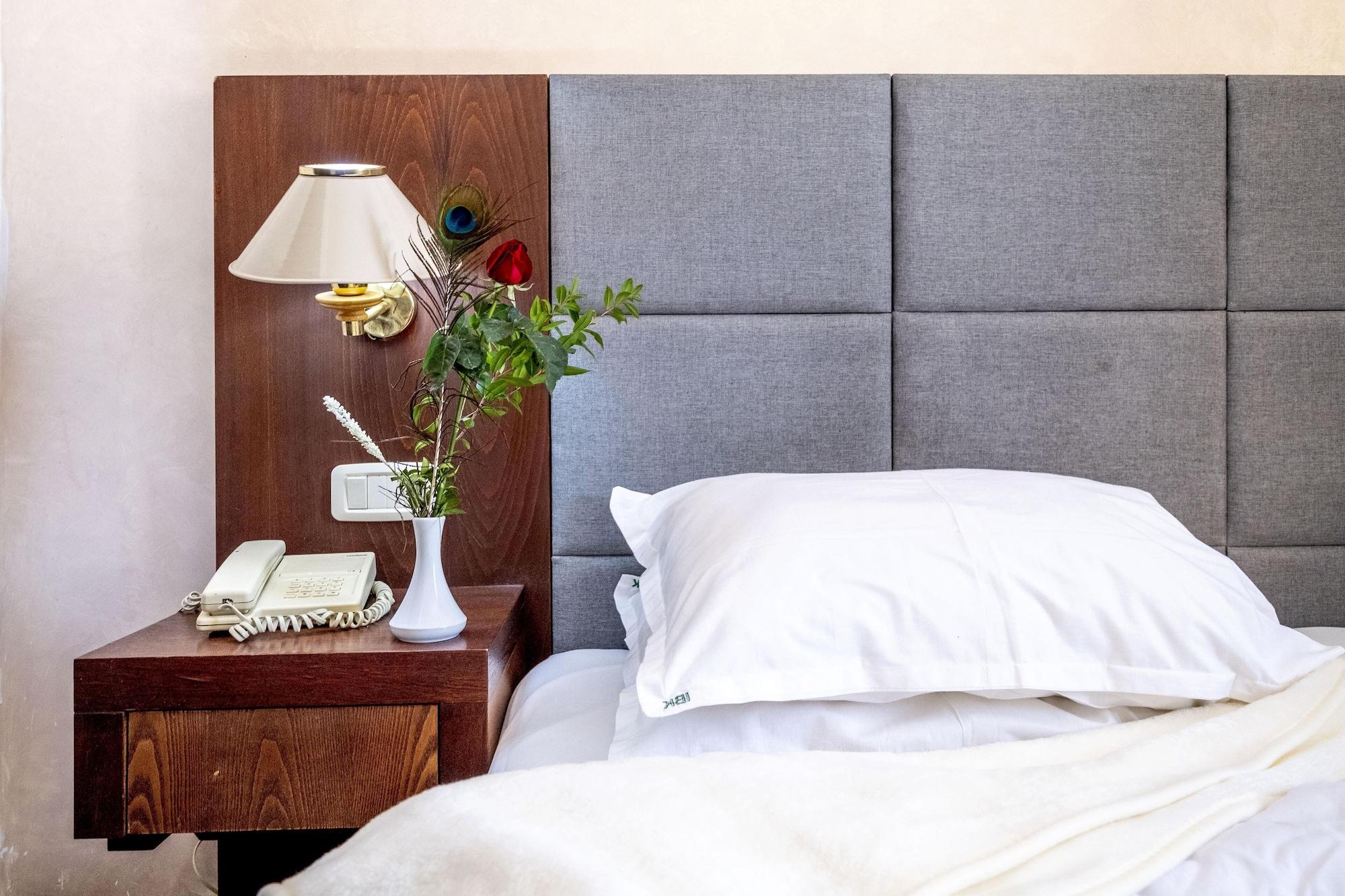 תוניס Hotel Ibn Khaldoun מראה חיצוני תמונה