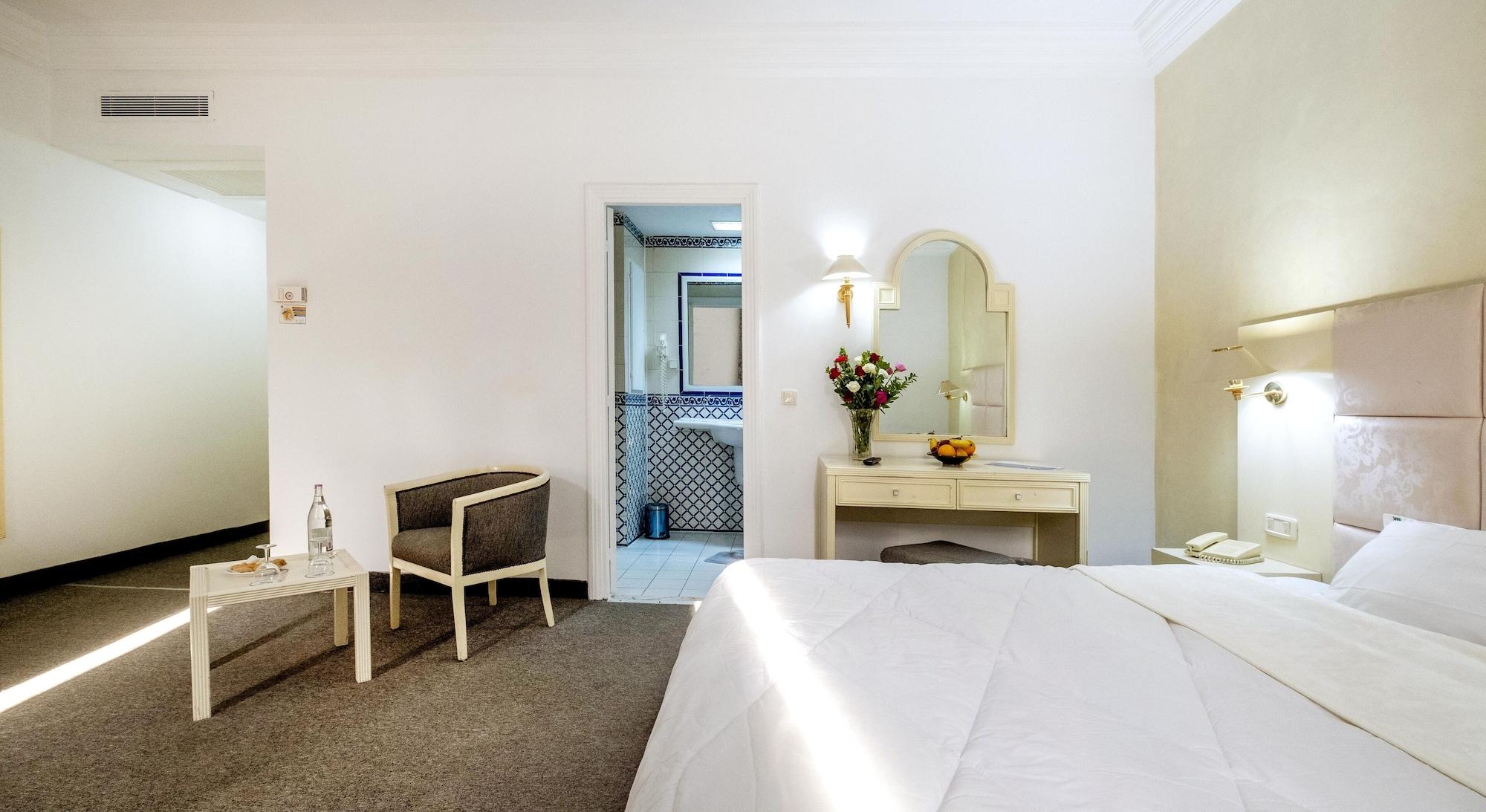 תוניס Hotel Ibn Khaldoun מראה חיצוני תמונה