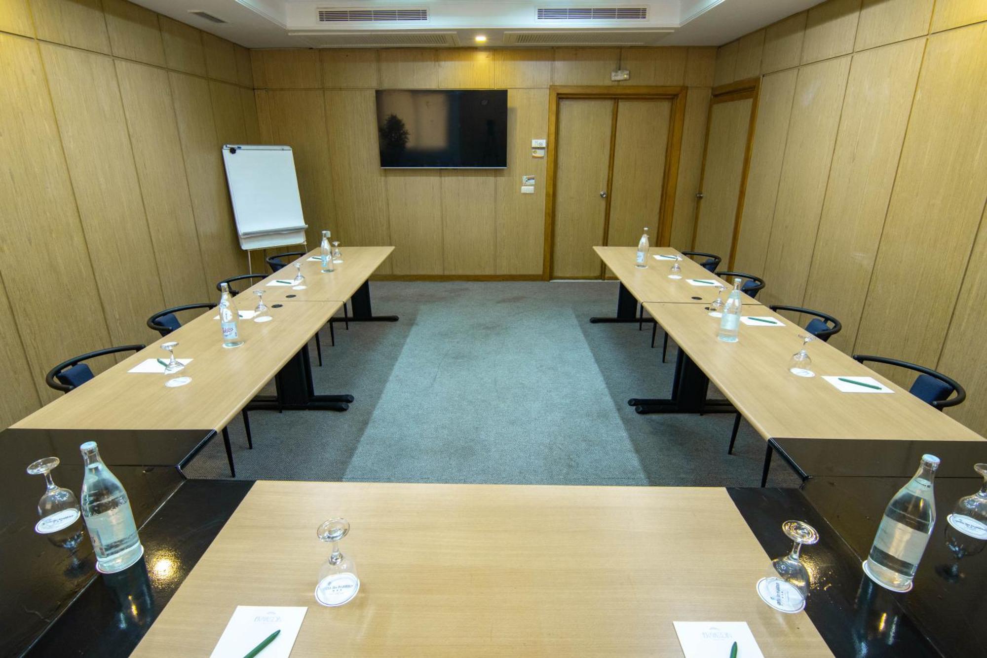 תוניס Hotel Ibn Khaldoun מראה חיצוני תמונה