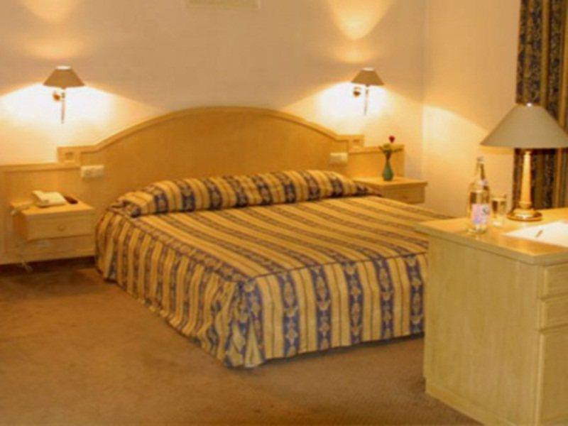 תוניס Hotel Ibn Khaldoun מראה חיצוני תמונה