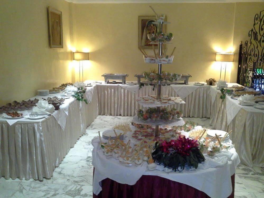 תוניס Hotel Ibn Khaldoun מראה חיצוני תמונה