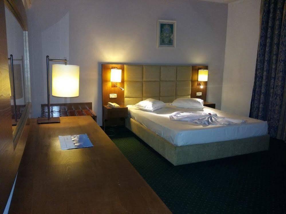 תוניס Hotel Ibn Khaldoun מראה חיצוני תמונה