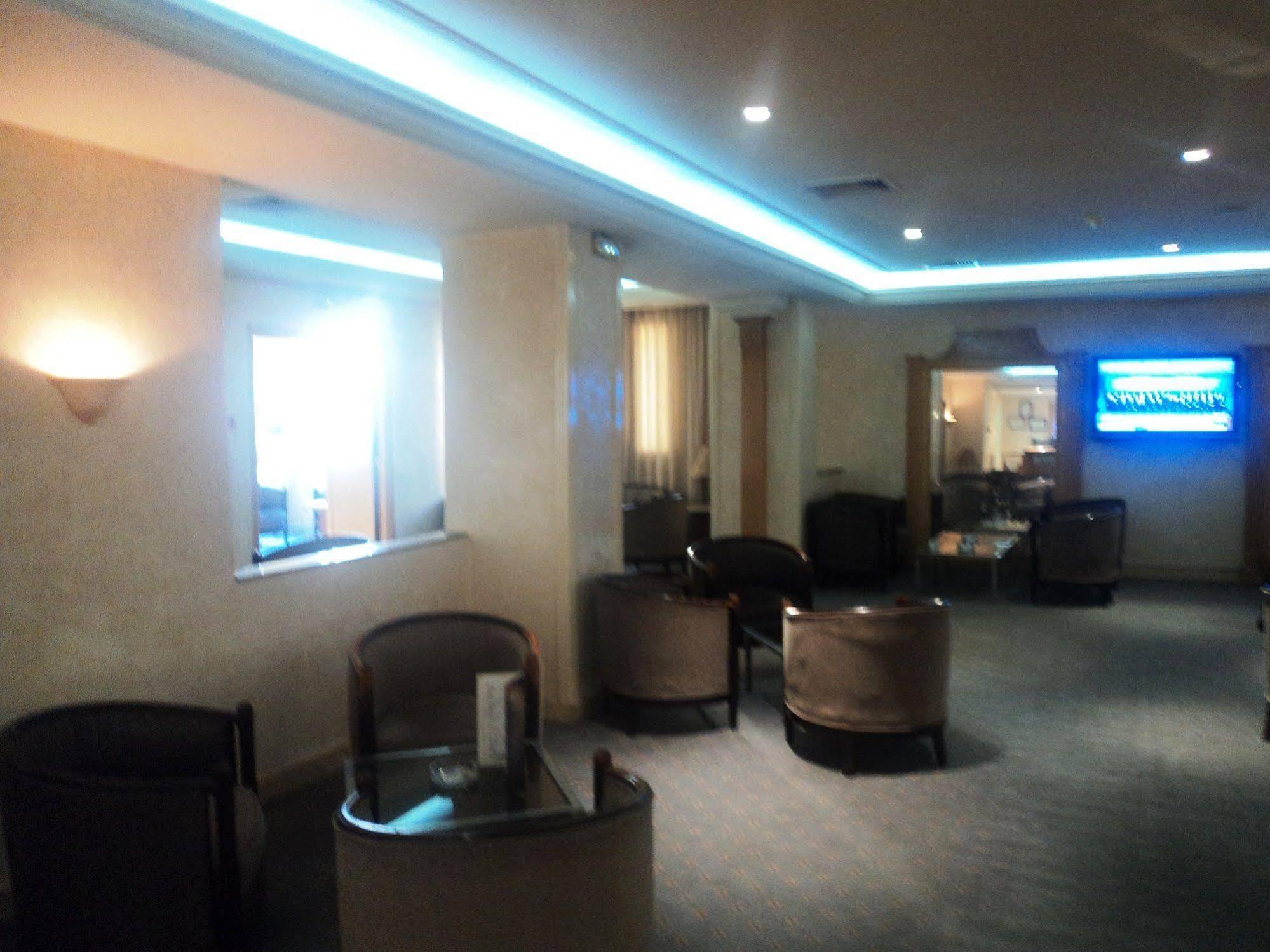 תוניס Hotel Ibn Khaldoun מראה חיצוני תמונה